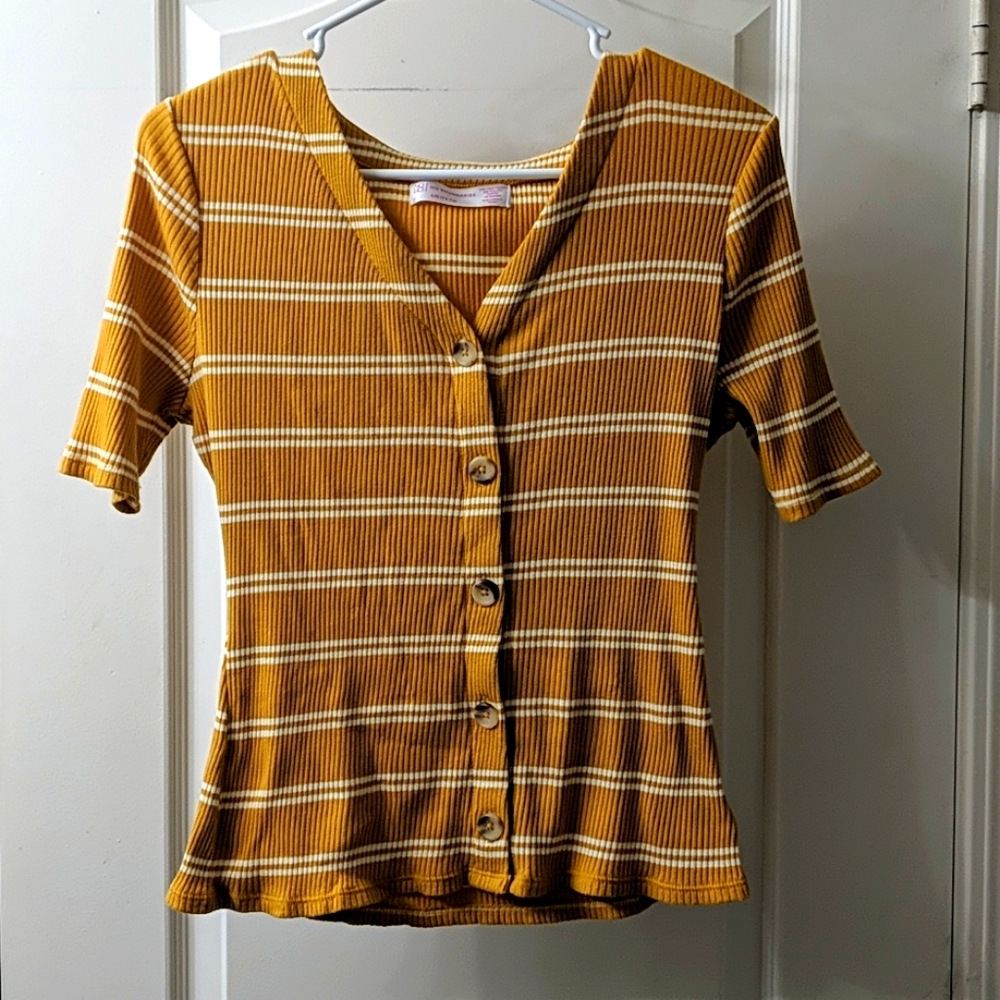 Mustard button up mid sleeve shirt